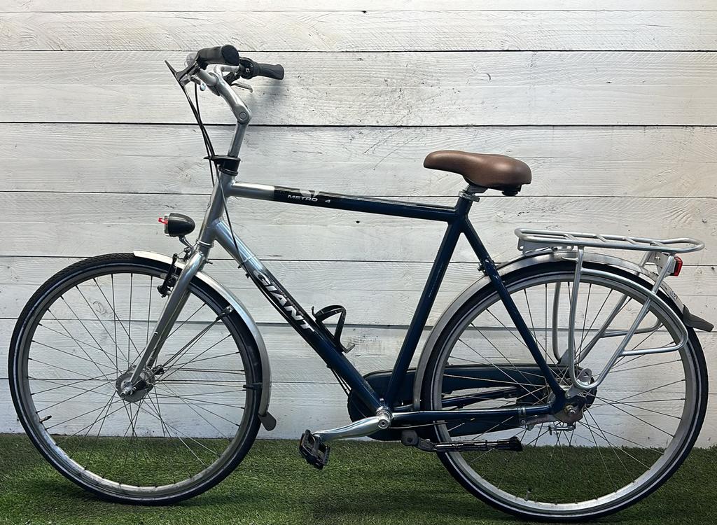Giant Metro CS4 – Refurbished Tweedehands Fiets Cheapassbikes