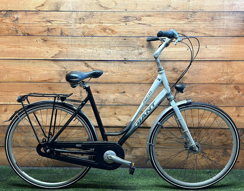 Giant Rico 8v 28inch 57cm