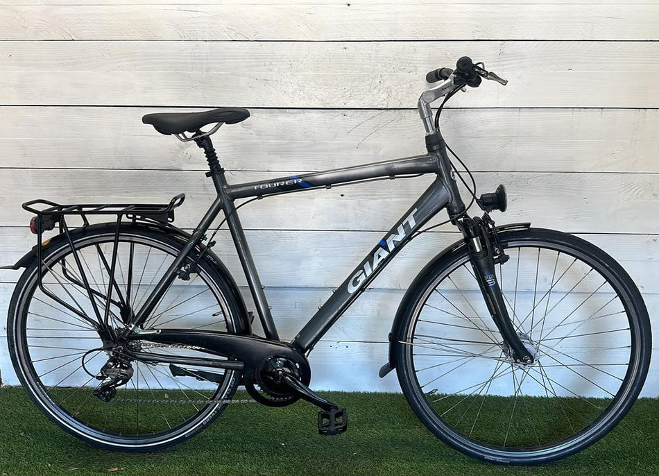 Giant Tourer