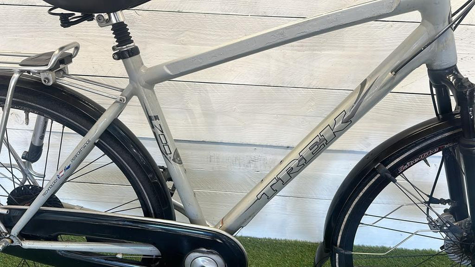 Trek L700